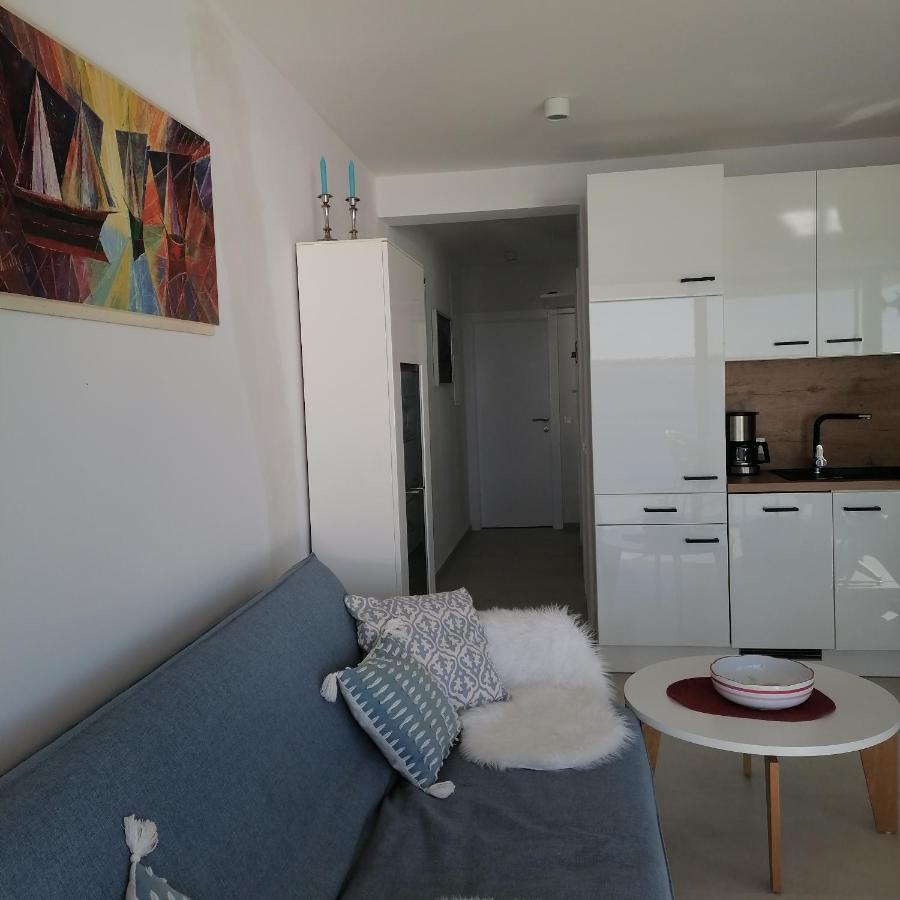 Bella Mare Apartment Mandre Bagian luar foto